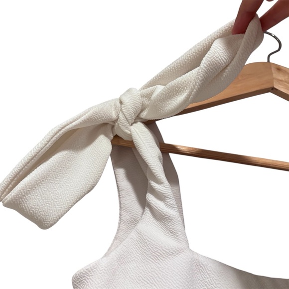 Show me your MuMu Gidget Bodysuit White Size Medium - Picture 9 of 13